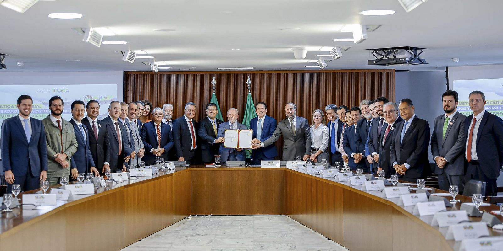 MP da Energia: Lula Assina Reforma para Baratear Conta de Luz e Garantir Justiça Social