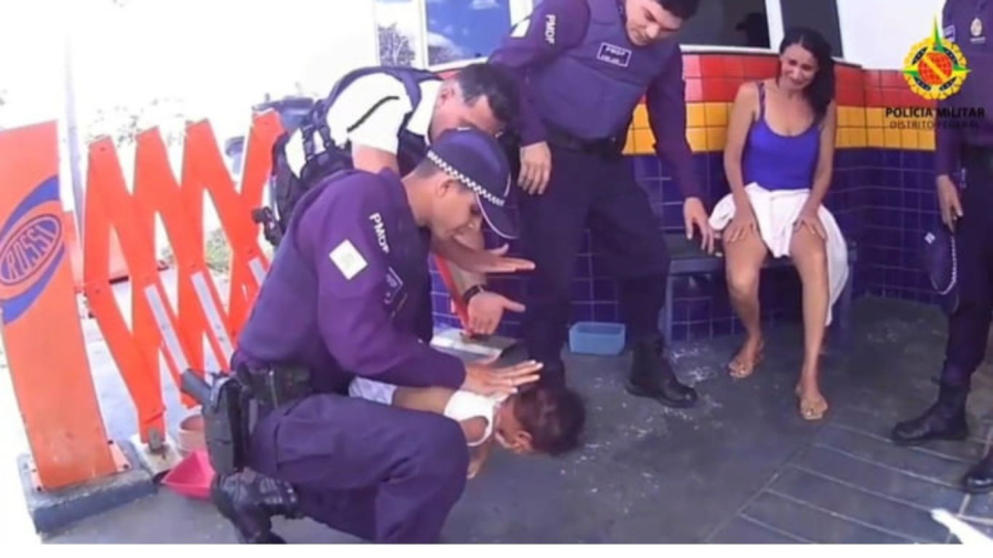 Vídeo mostra policial militar salvando bebê engasgado no Recanto das Emas