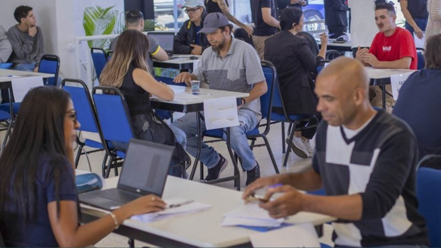 Empregos em Curitiba: Grupo Muffato oferece 200 vagas com contratação na hora